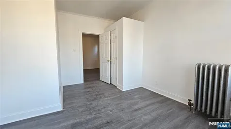 93 21st Street Irvington NJ 07111