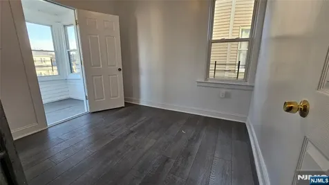 93 21st Street Irvington NJ 07111