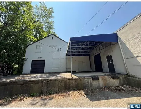 41 Woodbine Street Bergenfield NJ 07621