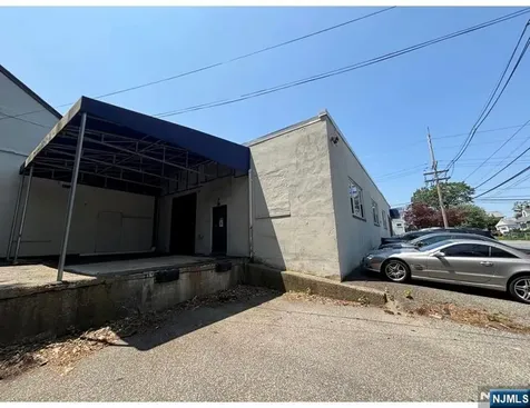 41 Woodbine Street Bergenfield NJ 07621