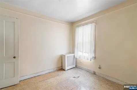 354 Hayward Street Orange NJ 07050