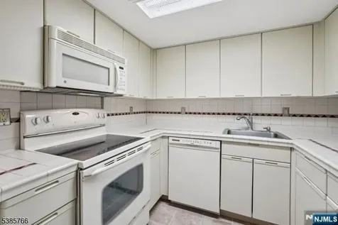 38 Moonachie Road Hackensack NJ 07601