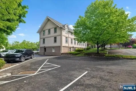 27 S Franklin Turnpike Ramsey NJ 07446