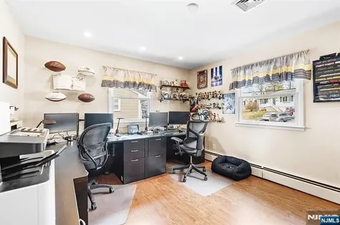 50 Hilltop Terrace Bloomingdale NJ 07403