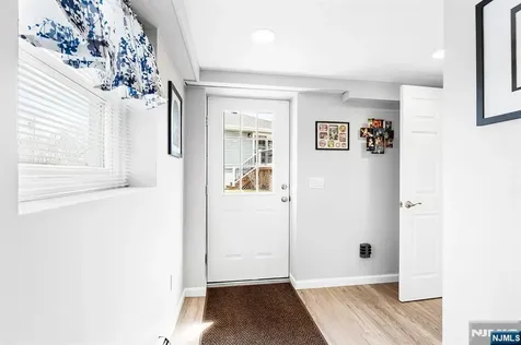 50 Hilltop Terrace Bloomingdale NJ 07403