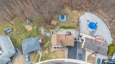 50 Hilltop Terrace Bloomingdale NJ 07403