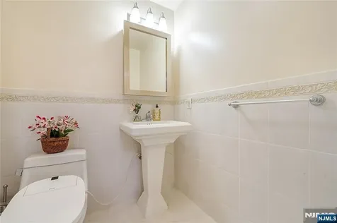 46A Homestead Palisades Park NJ 07650