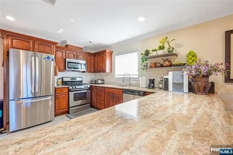 46A Homestead Palisades Park NJ 07650
