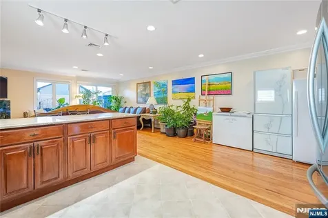 46A Homestead Palisades Park NJ 07650