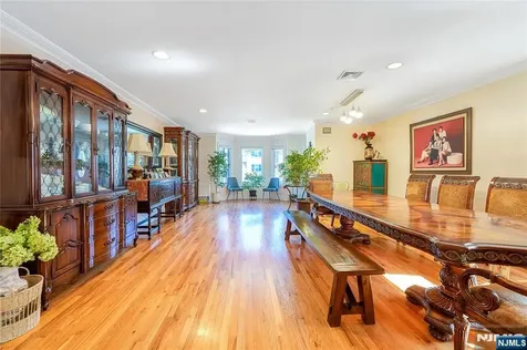 46A Homestead Palisades Park NJ 07650