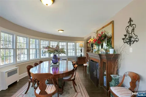 28 Turners Lake Drive Mahwah NJ 07430