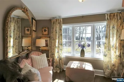 28 Turners Lake Drive Mahwah NJ 07430