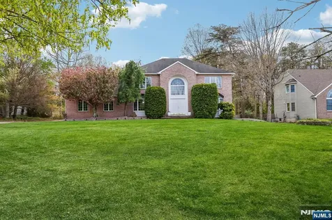29 Overlook Drive Jackson NJ 08527