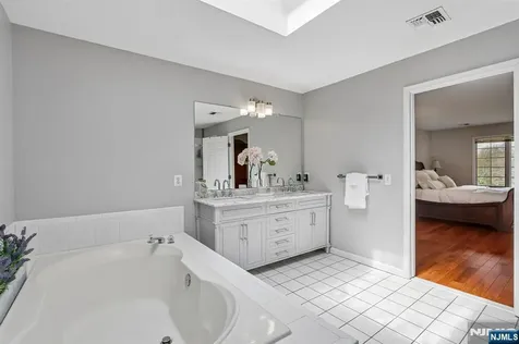 29 Overlook Drive Jackson NJ 08527