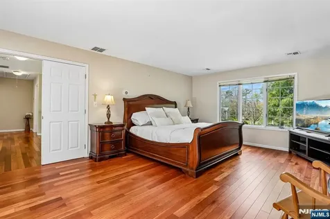 29 Overlook Drive Jackson NJ 08527