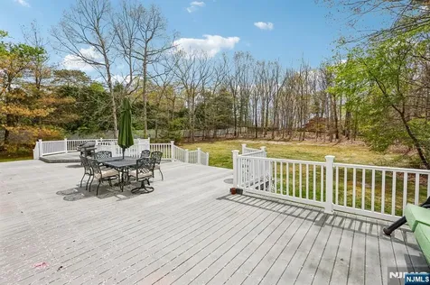 29 Overlook Drive Jackson NJ 08527