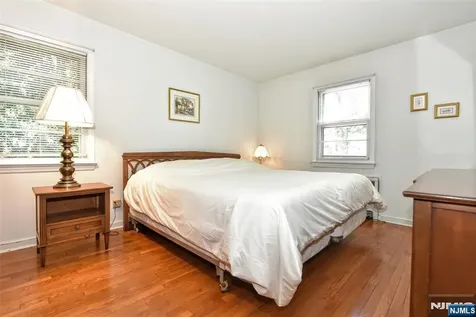 420 Park Avenue Midland Park NJ 07432