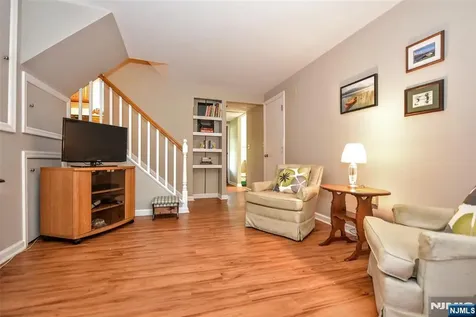 420 Park Avenue Midland Park NJ 07432