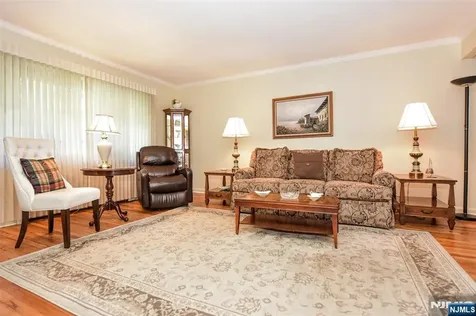420 Park Avenue Midland Park NJ 07432