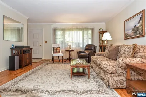 420 Park Avenue Midland Park NJ 07432
