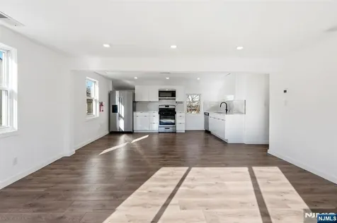 73 Macarthur Avenue Lodi NJ 07644