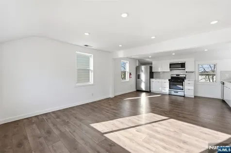 73 Macarthur Avenue Lodi NJ 07644