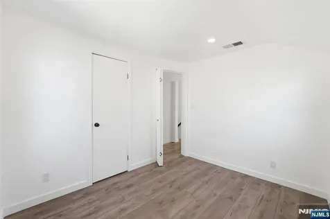 73 Macarthur Avenue Lodi NJ 07644