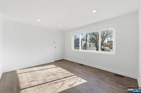 73 Macarthur Avenue Lodi NJ 07644