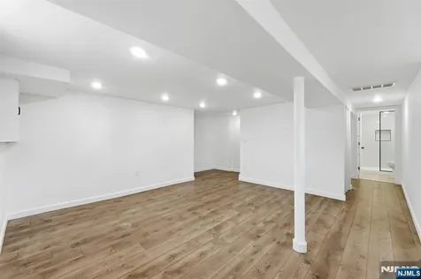 73 Macarthur Avenue Lodi NJ 07644