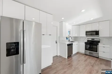 73 Macarthur Avenue Lodi NJ 07644