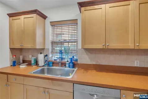 547 Gorge Road Cliffside Park NJ 07010