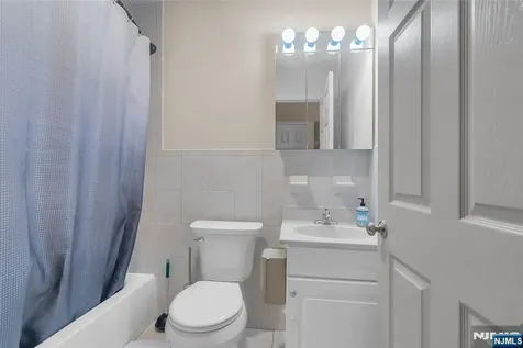 547 Gorge Road Cliffside Park NJ 07010