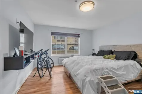 547 Gorge Road Cliffside Park NJ 07010