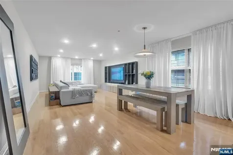 547 Gorge Road Cliffside Park NJ 07010