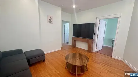 261 Maple Street Kearny NJ 07032