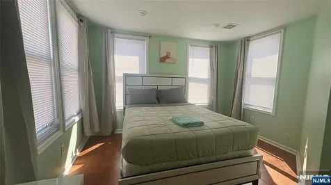 261 Maple Street Kearny NJ 07032