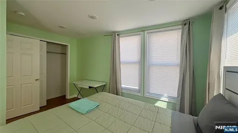 261 Maple Street Kearny NJ 07032