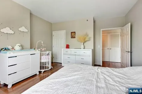 3412 City Place Edgewater NJ 07020