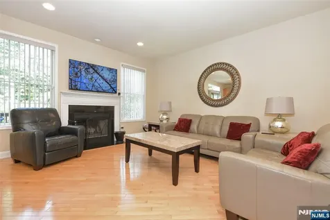 3 Skyview Drive North Haledon NJ 07508
