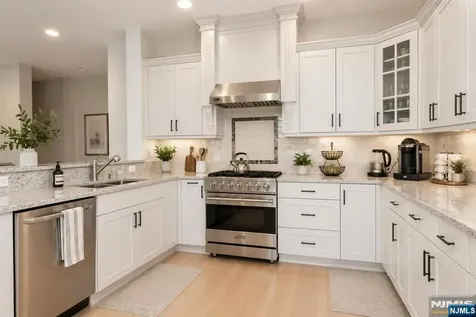 3 Skyview Drive North Haledon NJ 07508