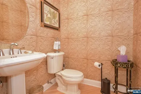 3 Skyview Drive North Haledon NJ 07508
