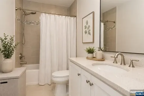 3 Skyview Drive North Haledon NJ 07508