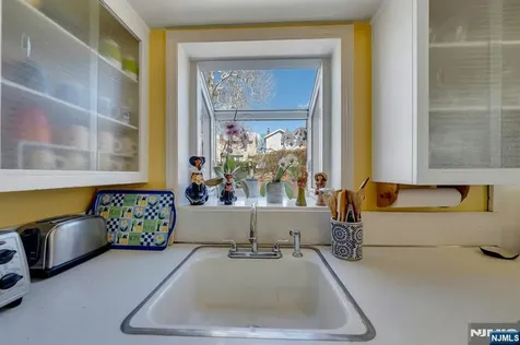 17 Peden Terrace Kearny NJ 07032