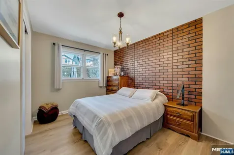 17 Peden Terrace Kearny NJ 07032