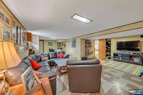 17 Peden Terrace Kearny NJ 07032