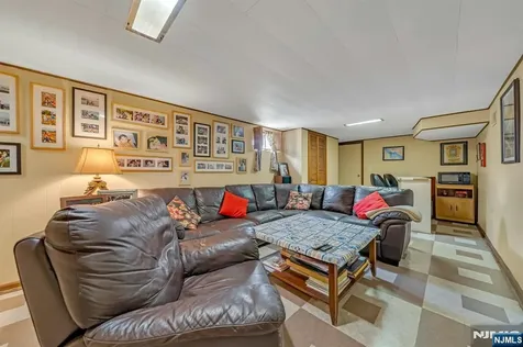 17 Peden Terrace Kearny NJ 07032