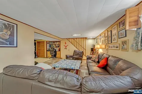 17 Peden Terrace Kearny NJ 07032