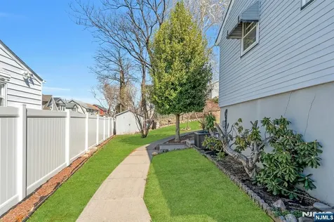 17 Peden Terrace Kearny NJ 07032