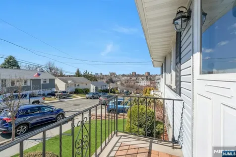 17 Peden Terrace Kearny NJ 07032