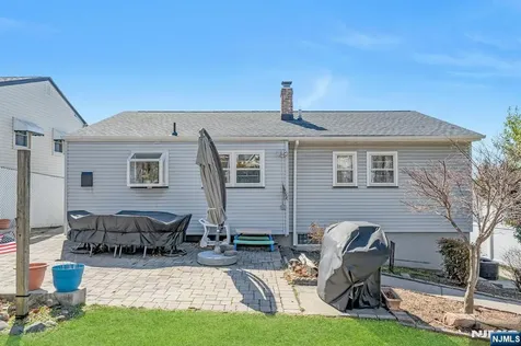 17 Peden Terrace Kearny NJ 07032
